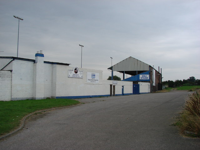 File:Frickley Athletic Football ground. - geograph.org.uk - 539244.jpg