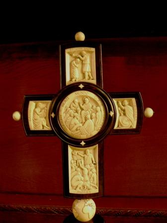 File:St Leonard Altar Cross.JPG