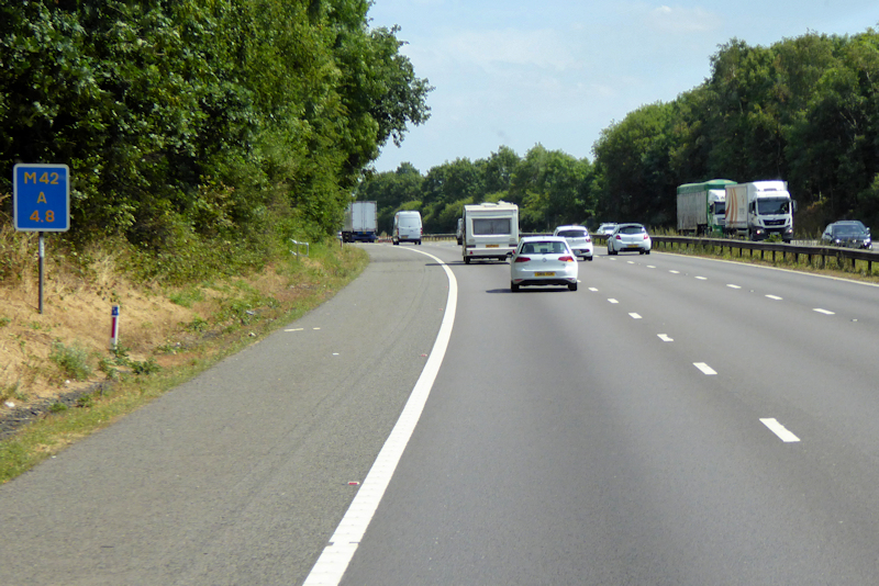 File:Eastbound 42 near Blackwell - geograph.org.uk - 5890617.jpg