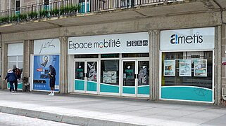 Agence commerciale, à proximité de la gare d'Amiens.