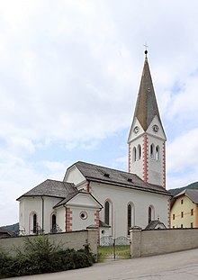 Lessach - Kirche.JPG