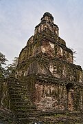 Satmahal Prasada Polonnaruwa.jpg