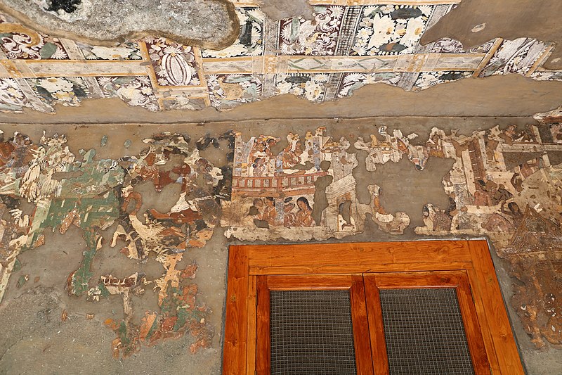 File:Ajanta, grotta 17, vihara del 475-500 dc ca. , esterno, loggiato con pitture 19.jpg