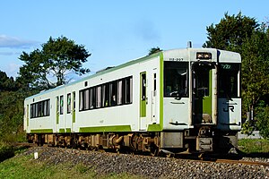 小川町駅 - 明覚駅間を走行するキハ110系200番台