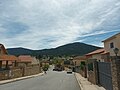 San Rafael et les montagnes de Cueva Valiente (à droite) et Cabeza Líjar (à gauche) depuis le quartier de El Tomillar.