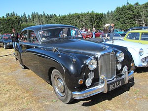 1959_Jaguar_Mark_IX_(24738990513)