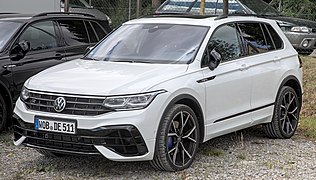 Volkswagen Tiguan R - left front view