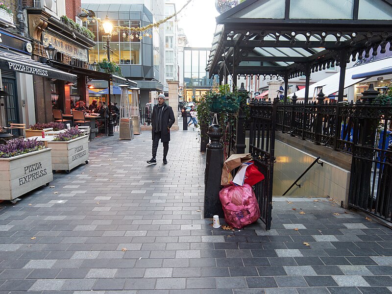 File:Barrett Street - geograph.org.uk - 5972316.jpg