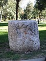 Piedra de molino en el Parque del Bosque