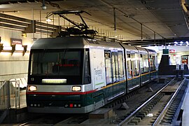 Le 20 juillet 2014, une motrice Breda VLC sur la ligne T au terminus de la gare Lille Flandres (niveau -1), nouveau terminus des lignes depuis 1994.