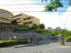 沖縄県立浦添高等学校