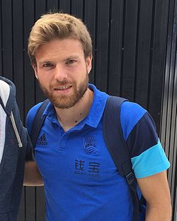 Asier Illaramendi - Real Sociedad 2016-17.jpg