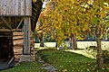 English: Juglans and aesculus hippocastanum next to a farm building at the Bodenbauer Deutsch: Walnuss und Rosskastanie an einem Wirtschaftsgebäude beim Bodenbauer