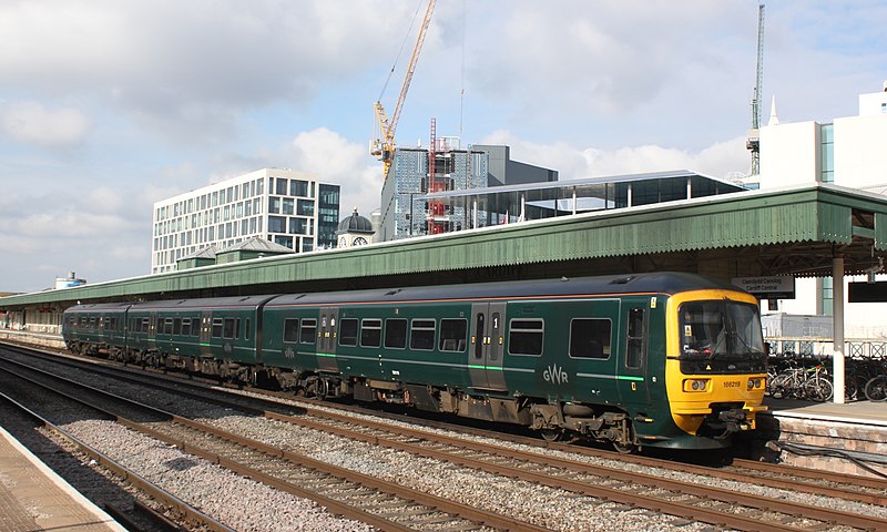 File:Caerdydd Canolog - GWR 166219.JPG