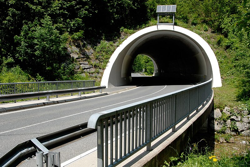 File:Ferlach Loiblpass-Straße Loibltal Tunnel 1006208 8207.jpg