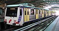 Tren ke stasiun LRT Ampang berhenti di stasiun Sultan Ismail.