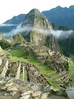 Le Machu Picchu à l’aube (Pérou). (définition réelle 1 536 × 2 048*)