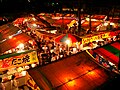 兵庫県加東市で開催された花まつり・鮎まつりの夜店。2005年