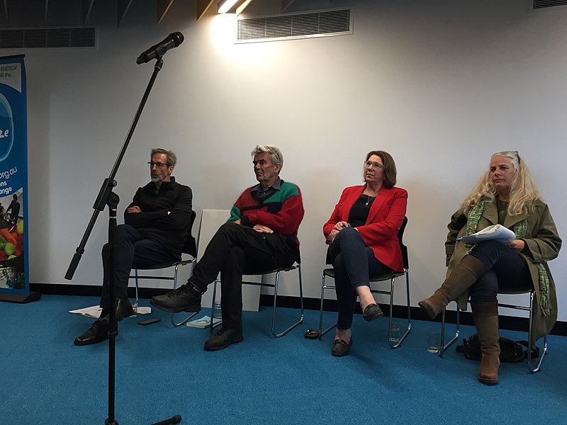 File:Ballarat candidates at BREAZE climate forum — May 2022.jpg