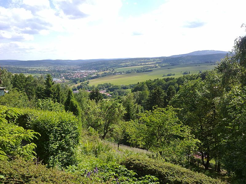 File:View from "Wolvesgarden" over Herges and Viernau - panoramio.jpg