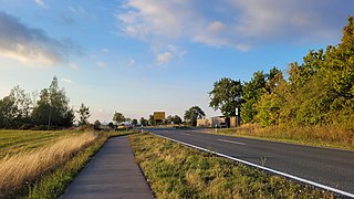 Bahnhof Stapelburg (DB 6425) - Bahnübergang, 11. September 2022.jpg