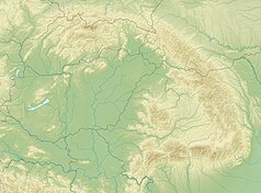 Mapa konturowa Karpat, u góry nieco na lewo znajduje się czarny trójkącik z opisem „Holowiec”