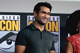 Kumail Nanjiani (48462671086).jpg