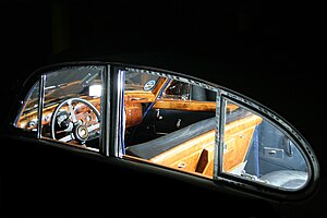 1960_Jaguar_MK_IX_interior