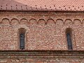 Das Hauptschiff. Der ursprüngliche Bogenfries wurde um 1900 entfernt und ergänzt. - Blick nach N.