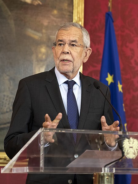 File:Bundespräsident Alexander Van der Bellen.jpg