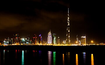 Panorámica nocturna con el Burj Khalifa