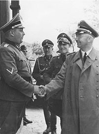 Friedrich Warzok, Fritz Katzmann och Heinrich Himmler i lägret Janovska.