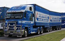 A pre-facelifted Freightliner Argosy in New Zealand