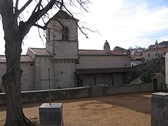 Église du village classée monument historique.