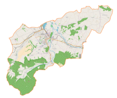 Mapa konturowa gminy Wadowice, blisko centrum na dole znajduje się czarny trójkącik z opisem „Jaroszowicka Góra”