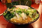 豚骨醤油ラーメン