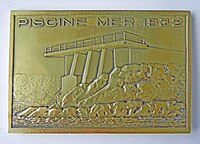 Plaquette en bronze 1968. Cercle des nageurs de Marseille (CNM). Piscine mer 1932, piscine olympique 1968. Revers. Dimensions 90 x 60 mm, poids 184 g. Graveur inconnu.