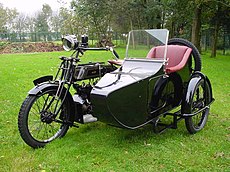 Model D zijspancombinatie uit 1920.