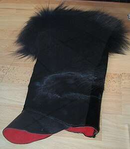 Legwarmer aus Fohlenfell mit Blaufuchsverbrämung, gefärbt (2011)