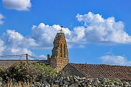 Iglesia parroquial de San Cipriano en Villarmuerto espadaña.jpg