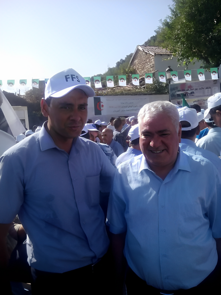 File:Chouaib Cheurfa avec Ali Laskri.png