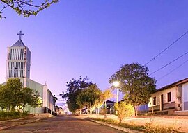 Praça da Igreja Matriz de São Sebastião, região central da cidade.