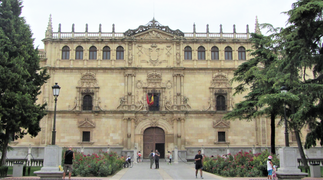 Alcalá de Henares (RPS 08-08-2015) Colegio Mayor de San Ildefonso, fachada.png