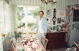 Jacob Truedson Demitz 44th birthday table 1992 (2).jpg