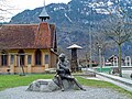 Statue von Sherlock Holmes in Meiringen vor der Englischen Kirche