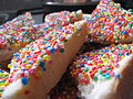 Australiški pyragaičiai fairy bread ('fėjų duona')