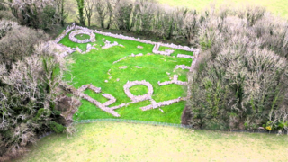 Pentref Celtaidd Din Lligwy Celtic village (pre-Roman) nr Moelfre, Ynys Mon, Wales 10.png