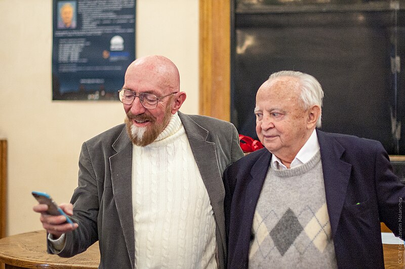 File:Kip Thorne and Igor Novikov.jpg