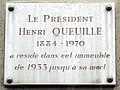 Plaque au n°100.