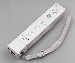 Wii Remote pult koos MotionPlus laiendiga